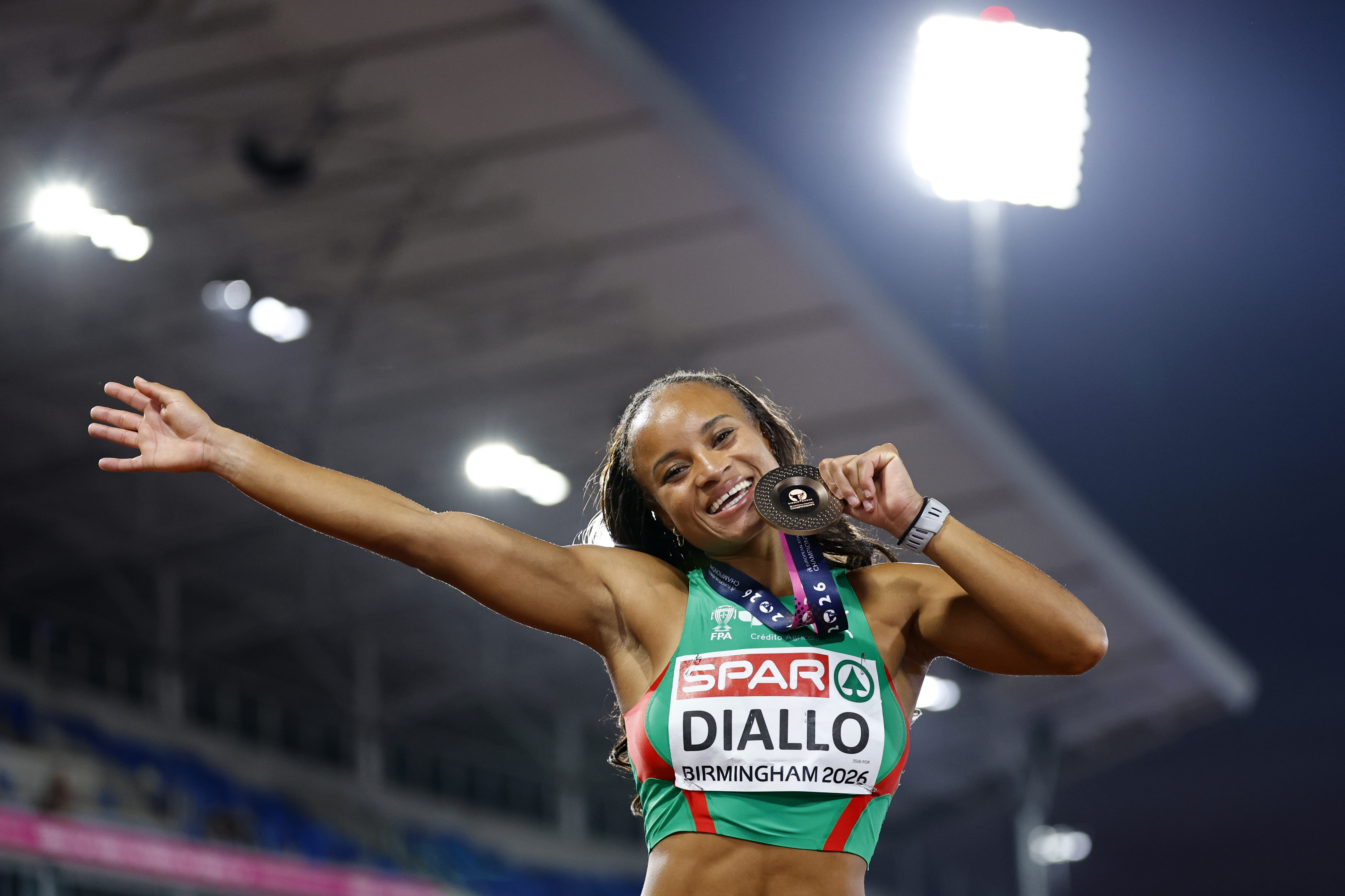 fatoumata diallo bronze europeu.jpg